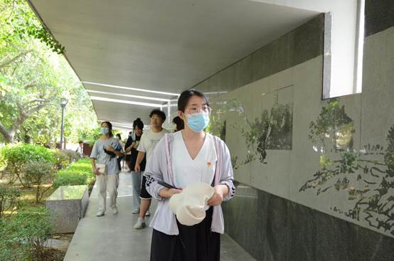 澳门信誉最好的十大平台排名学生第二党支部组织参观浙大西迁纪念广场3